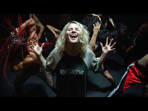 Selena Gomez - Bienvenida + Spanish Lyrics (From Emilia Pérez Oscar Winner)