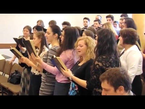 Gyermekbemutatás a Szatmárnémeti Magyar Baptista Gyülekezetben