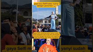 Download lagu gaya lucu Selfi kalau nyanyi dengan penonton 😂#short#video# mp3