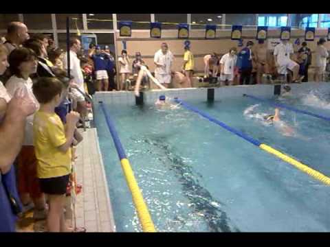 Štafeta 100 m VZ Duchoň, Holá, Molnárová, Jezbera.avi