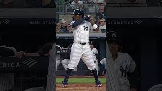 Jazz Chisholm Jr. is wearing his pants like Jackie Robinson tonight as a tribute ????