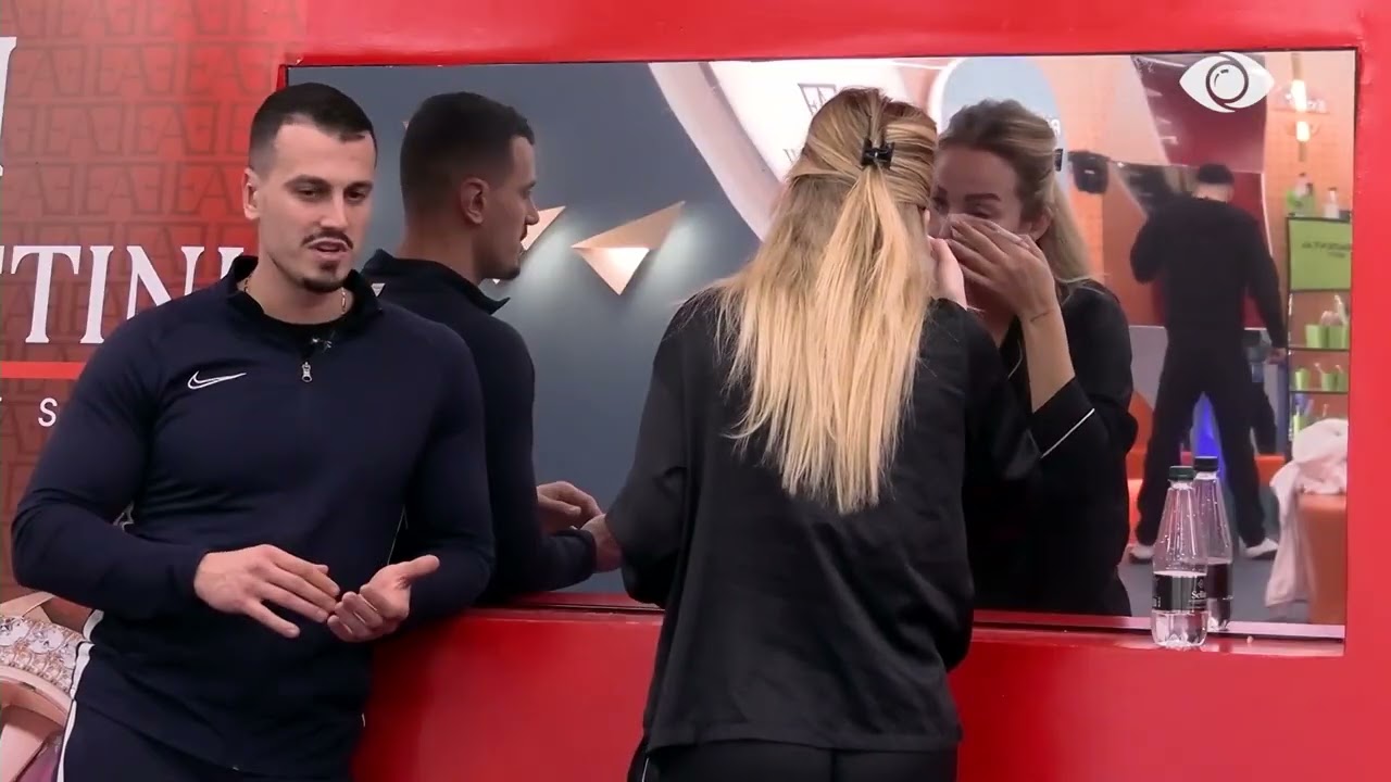 Vdiqe të ma ndërrosh statusin…/ Selin bisedon me Mateon