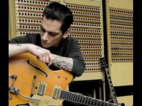 SIGI POP & PASCAL BRIGGS - Skweeze me, pleeze me