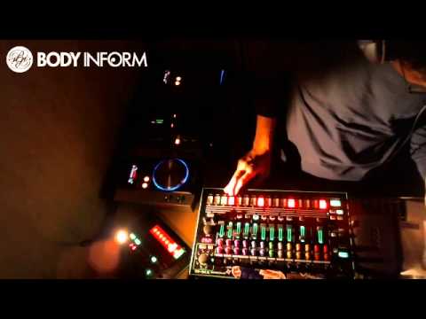 R-9 plays CDJs x TR-8 x TB-3