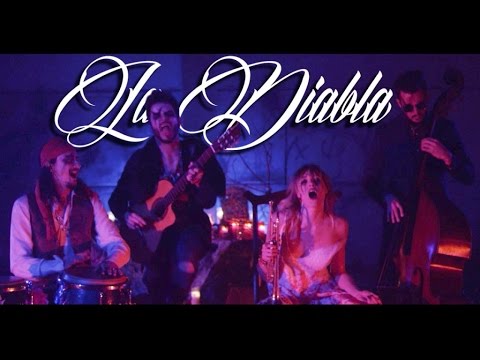 Jenny and The Mexicats - La Diabla (Videoclip Oficial)