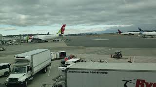 preview picture of video 'En El Aeropuerto de Boston Rumbo a El Salvador'
