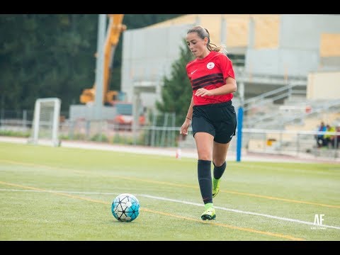 Gol de la nostra jugadora Berta Prat al camp del C.E. Seagull BDN