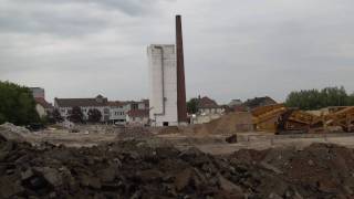 preview picture of video 'Sprengung eines Silos und Schornsteins in Detmold'