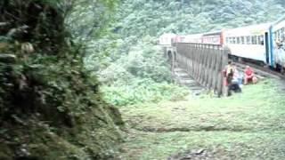 preview picture of video 'passeio de trem de Curitiba à Morretes - ENCORR'