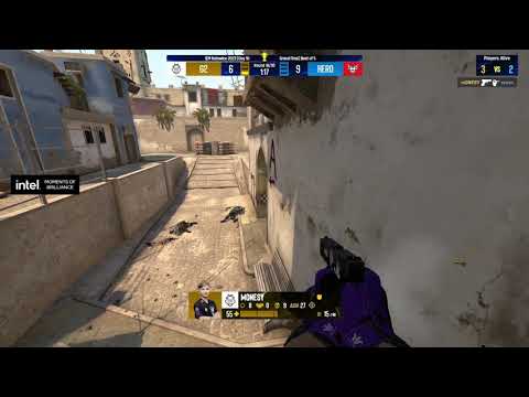 m0NESY 4 glock kills vs Heroic on a pistol round