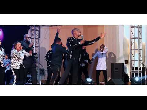 Kings mumbi mm       official TULUMBE UWAMWEO Live on stage.