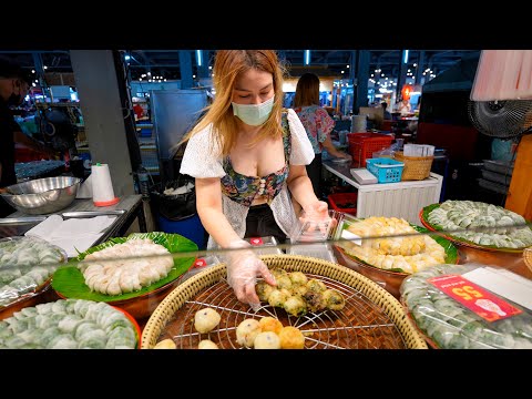 Amazing Street Food at Thepprasit Night Market in Thailand