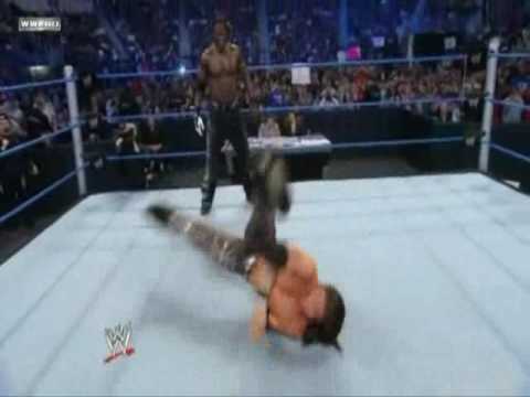 03/05/2010 John Morrison's spontaneous Breakdance