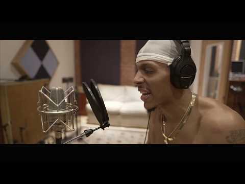 Pimpin pat drops some musical heat!