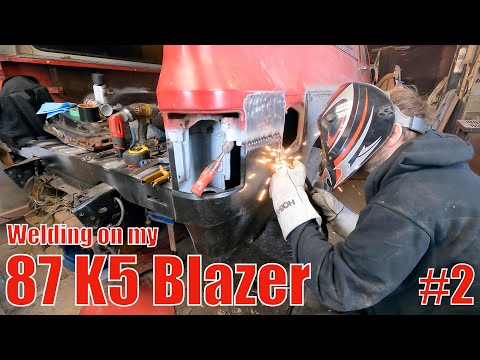 Finally get the rear box corner on my 87 K5 blazer part 2