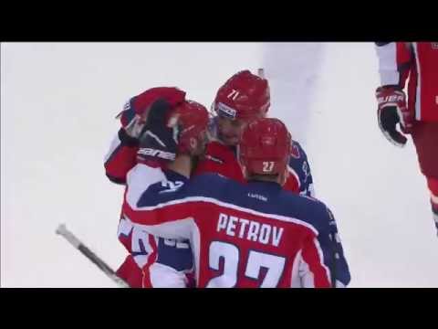 Former Montreal Canadien Bud Holloway scores his first KHL goal