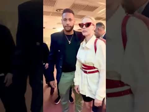 Stella Bossi turns Neymar into a real raver ⚽️