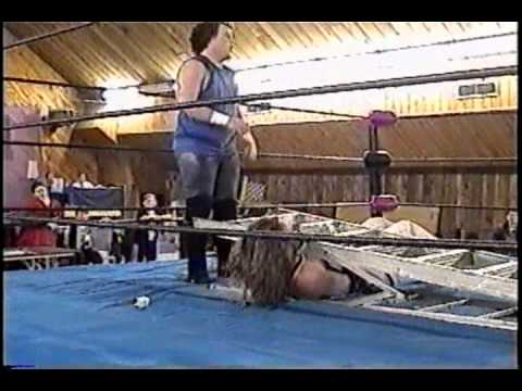 Ladder Match - Lincoln Steen vs Scott Savage  - November 2001