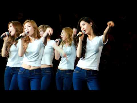 120520 SMTown LA -- SNSD, Gee [Seohyun focus]
