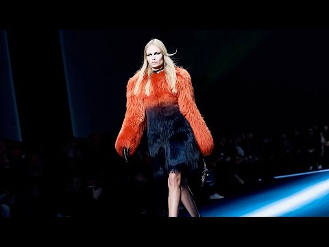 Versace | Fall Winter 2017/2018 Full Fashion Show | Exclusive