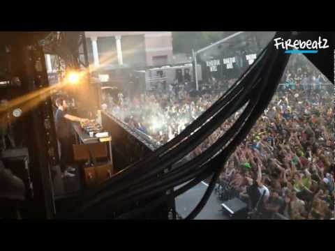 Calvin Harris playing 'Where's Your Head At' - Masquerade Motel Miami 2012