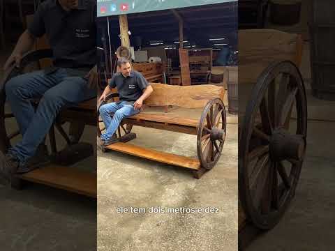Renê apresentando o Banco Roda de Carroça!