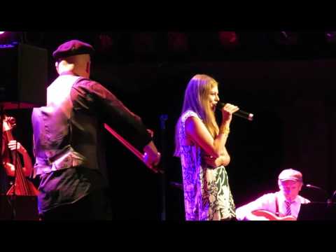 Zoë live im Wiener Metropol - Je m'en fous