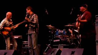Larry Carlton with Mike Linden - Burnable