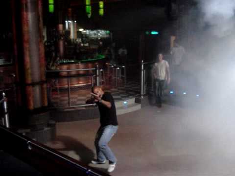 Dj Blackmail uit zijn plaat @ Smithys Place 2008.MPG