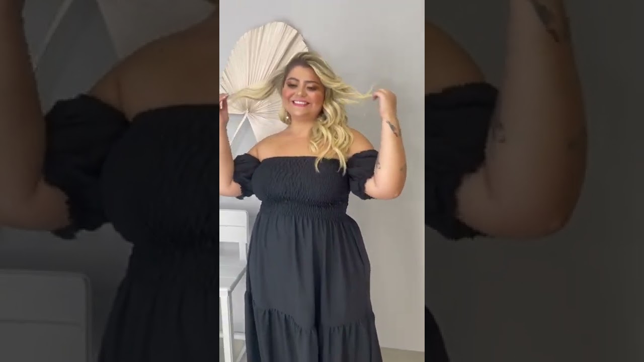 Watch Now Vestido longo ciganinha preto plus size Bethy Vestido longo ciganinha preto plus size Bethy