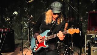 Debbie Davies - Wrong Man For Me - Don Odells Legends.mov