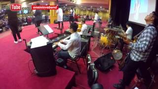 Bersuka Dalam Tuhan - One In Love Band - Father and Son (KTC Kelapa Gading)