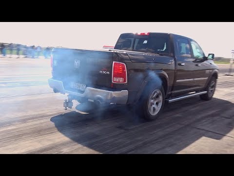Dodge RAM 1500 5.7 Hemi DRAG RACE Acceleration & Sound