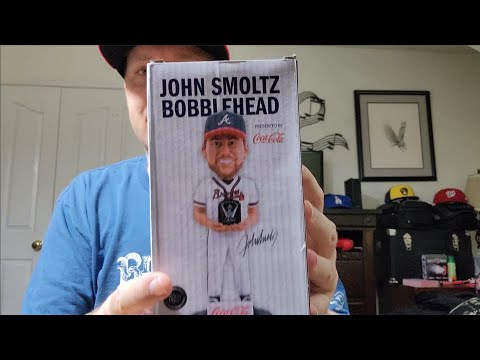 Unboxing a John Smoltz 1996 CY Young Award Bobble Head | 5-10-22 Atlanta Braves Stadium Giveaway