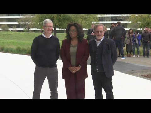 Apple announced its own TV and movie streaming service, enlisting superstars like Oprah Winfrey, Jennifer Aniston and Steven Spielberg to try to overcome its rivals’ head start. (March 25)