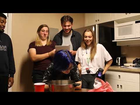 Tente não rir: edição de citações de bar