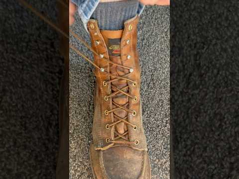 Tie your work boots like a tradesman