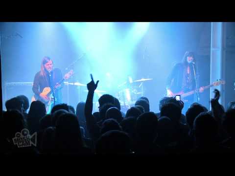 Band of Skulls - I Know What I Am (Live in London) | Moshcam