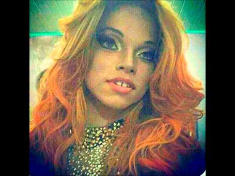 Nathally Crofft.Momentos,fotos,closes,shows,boates,trabalhos,amigos. 11.04.2014