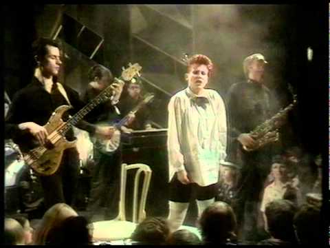 Hazel O'Connor -  Will You - TOTP 1981
