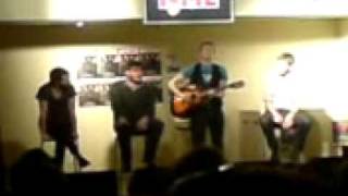 The Futureheads, QMU, Glasgow, playing &#39;Walking Backwards&#39;