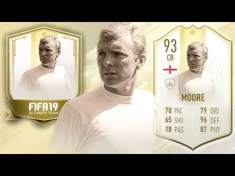 Prime Icon Moments Bobby Moore SBC