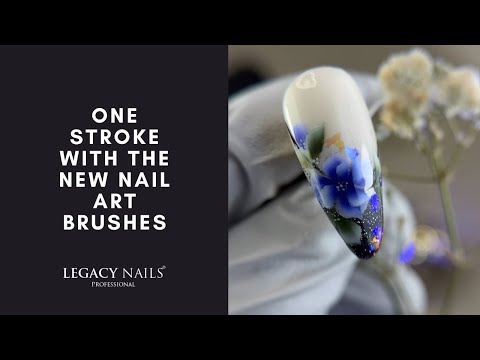 🌸 Did you know that you can achieve the perfect brushstroke? 🎨│ LEGACY NAILS