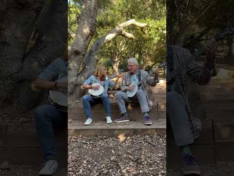Music: Alison Brown and Steve Martin playing "Foggy Morning Breaking" (2023.08.07)