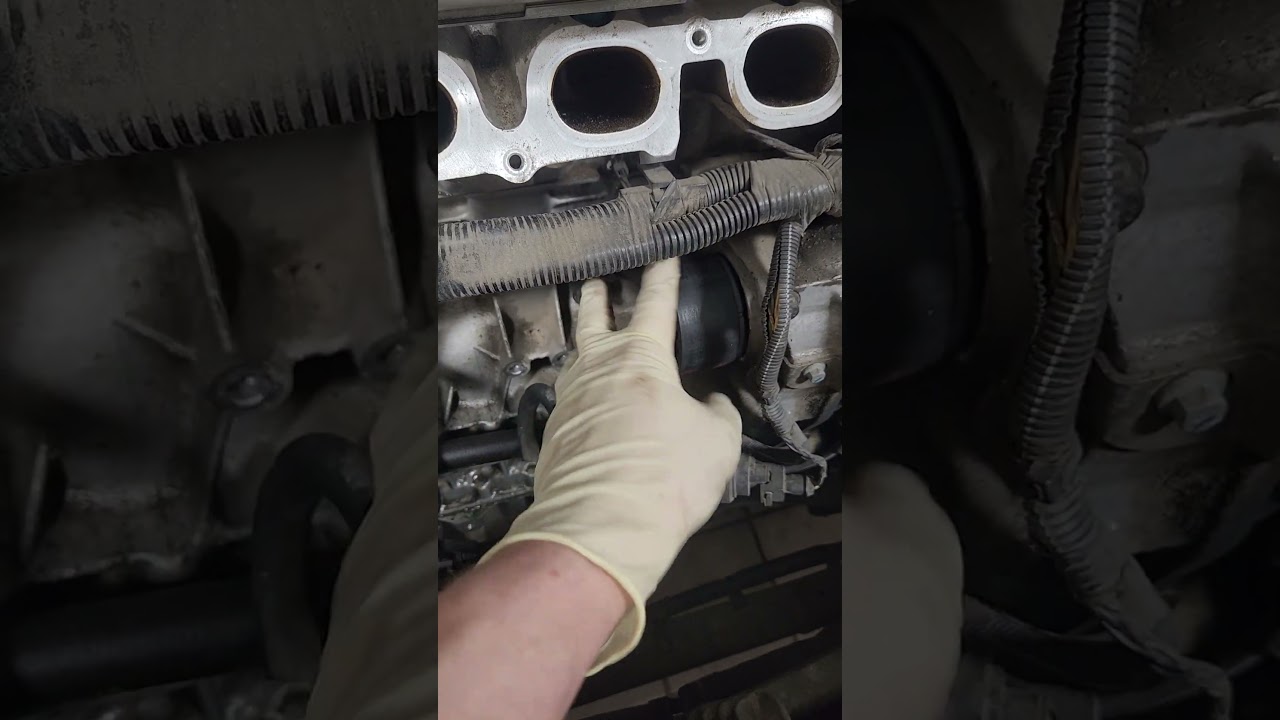 Volvo Alternator Pulley attachment system thinga ma doodle #volvo #shorts #fyp #mechanic