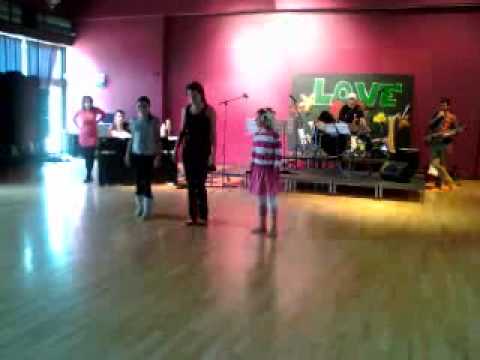 download lagu mp3 mp4 Bristol Gravy, download lagu Bristol Gravy gratis, unduh video klip Bristol Gravy