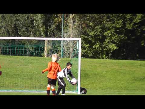 29 sept 2012 VV De Meern E5 - VV De Dreef E1 com 3-2 Panna van Daan en Sem