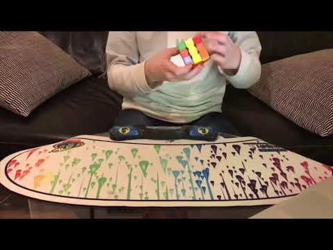 Jag löser en Rubik’s kub på 12 sekunder