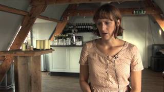 Laura Gibson rekent af met onzekerheid