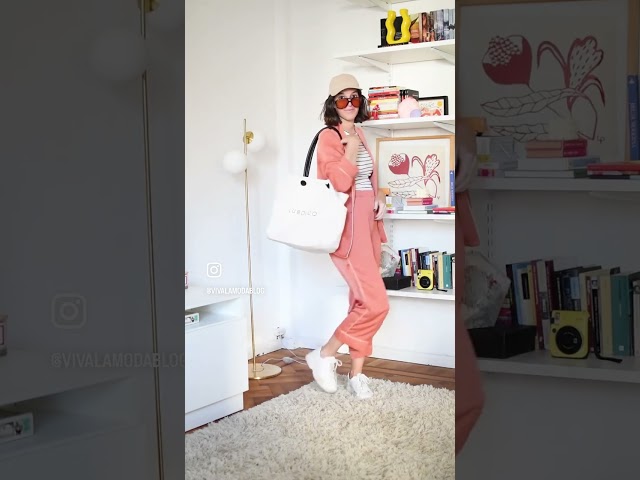 Vídeo relacionado con Mujer Tigre Luna Tigres Siesta Dormir Dormir Pijama Camisón Camiseta Cuello V